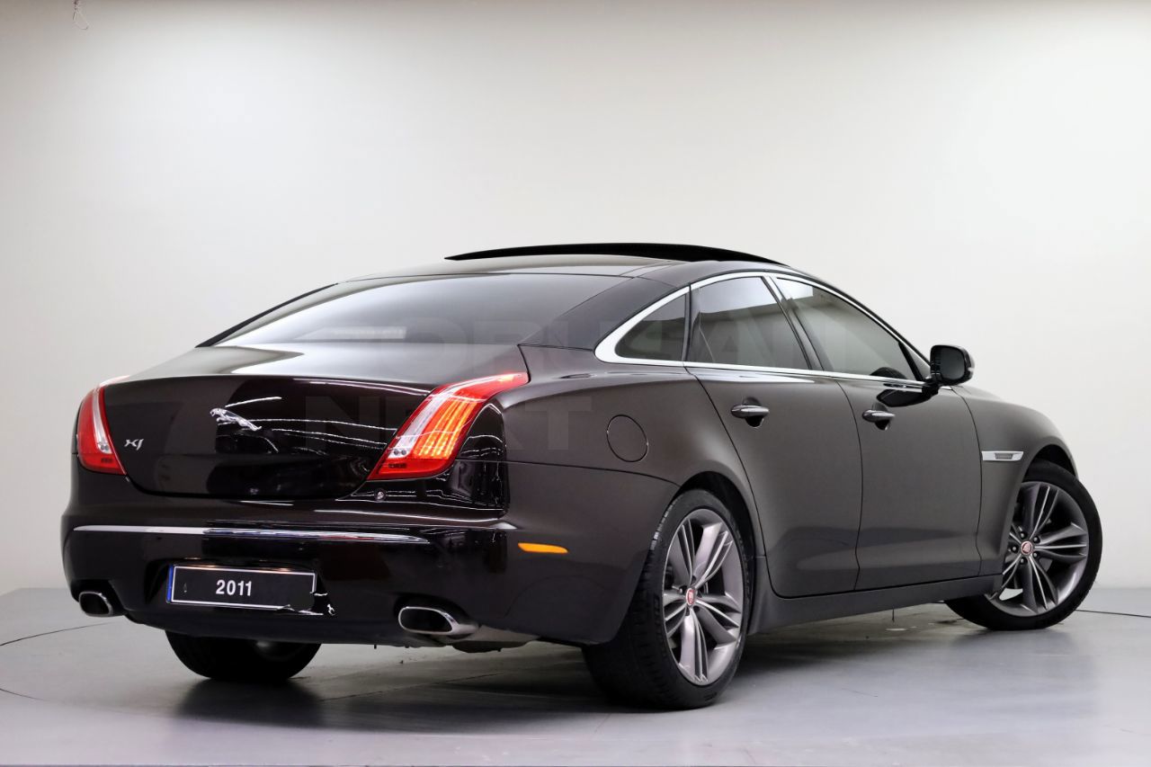 Jaguar XJ 2011