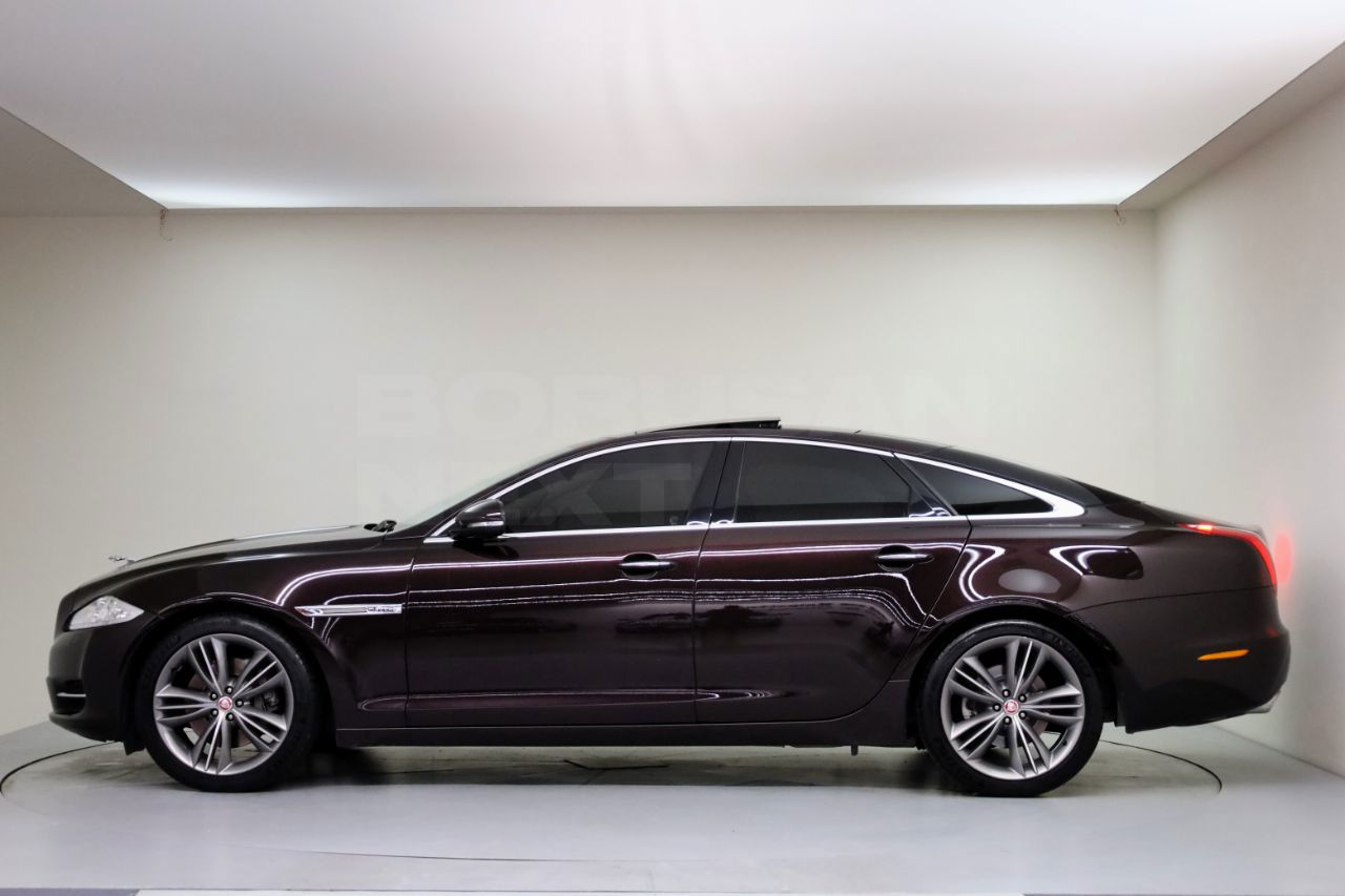 Jaguar XJ 2011