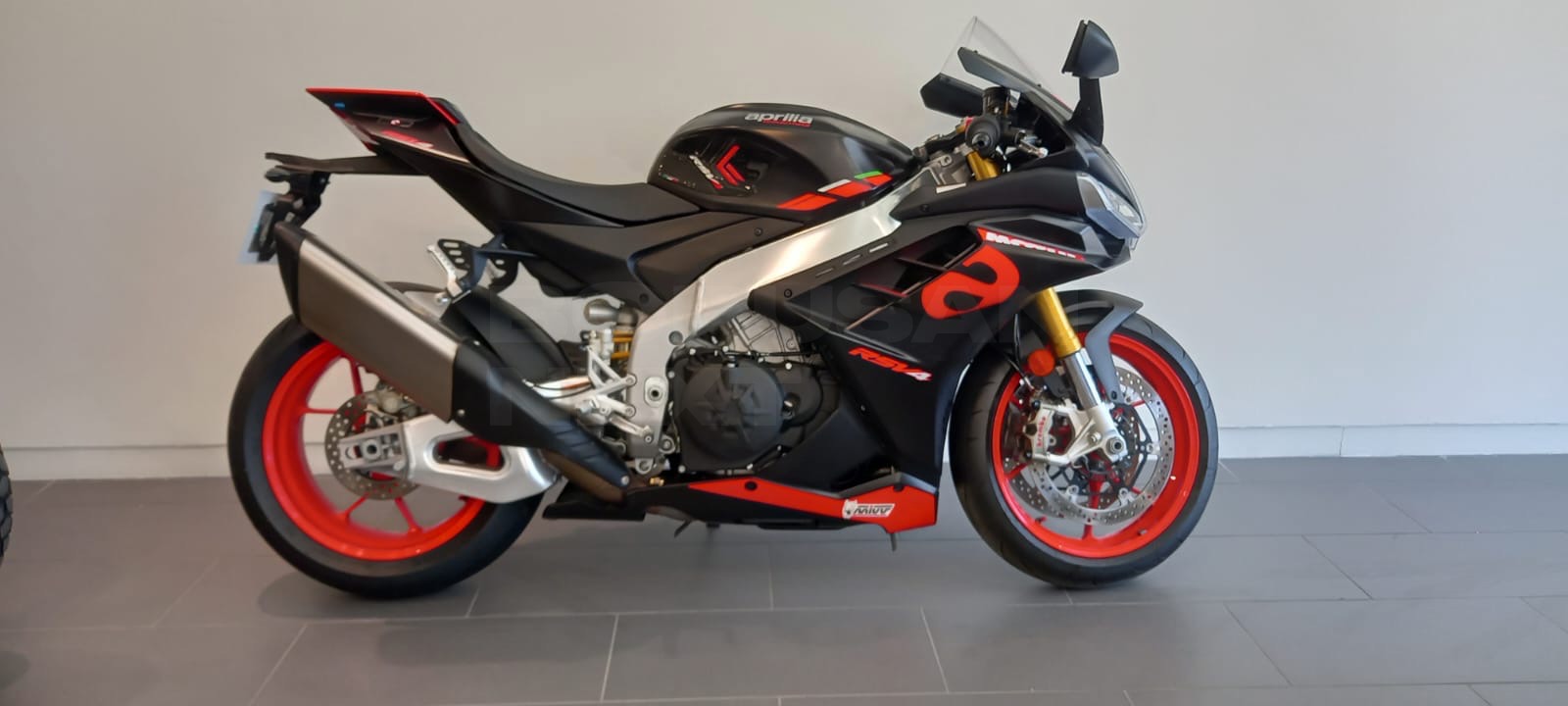 Aprilia RSV4 Factory 2023