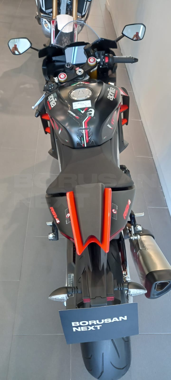 Aprilia RSV4 Factory 2023