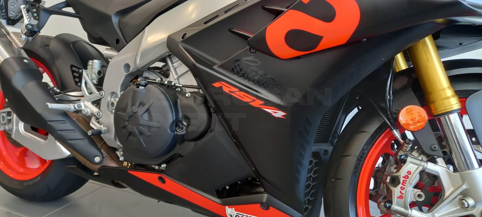 Aprilia RSV4 Factory 2023