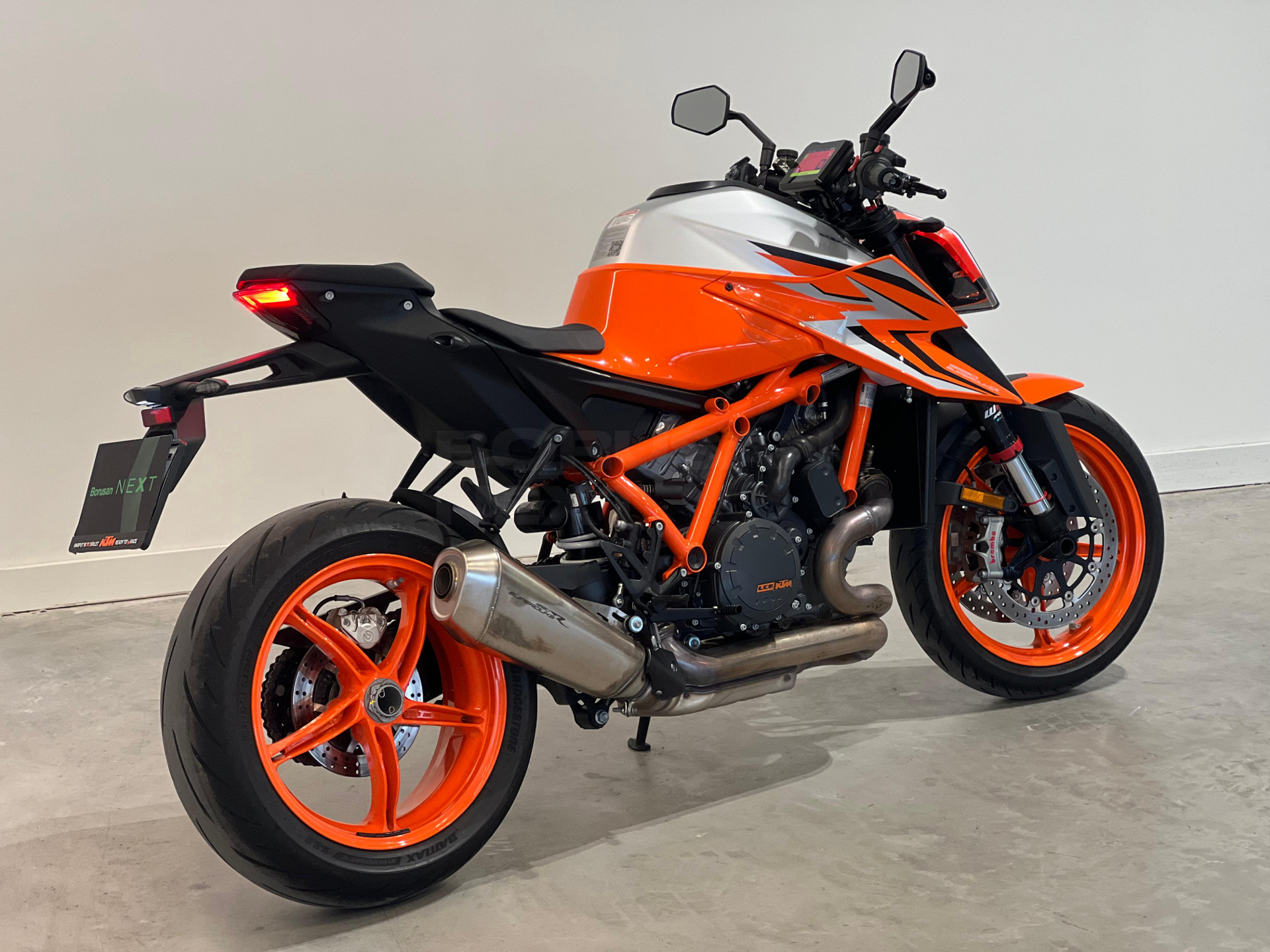 KTM 1290 Super Duke R 2023