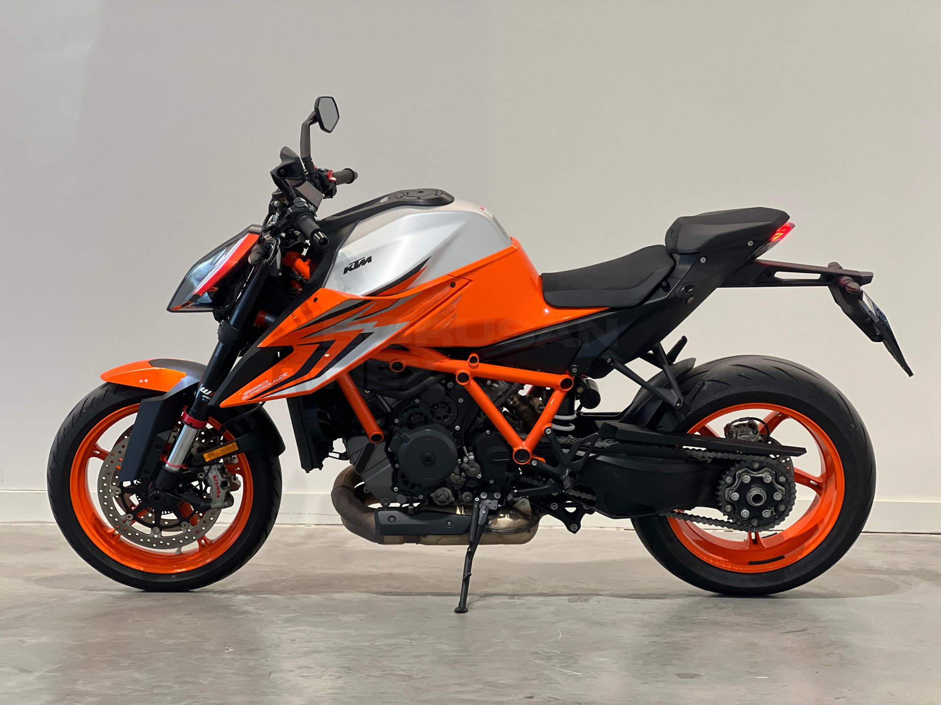 KTM 1290 Super Duke R 2023