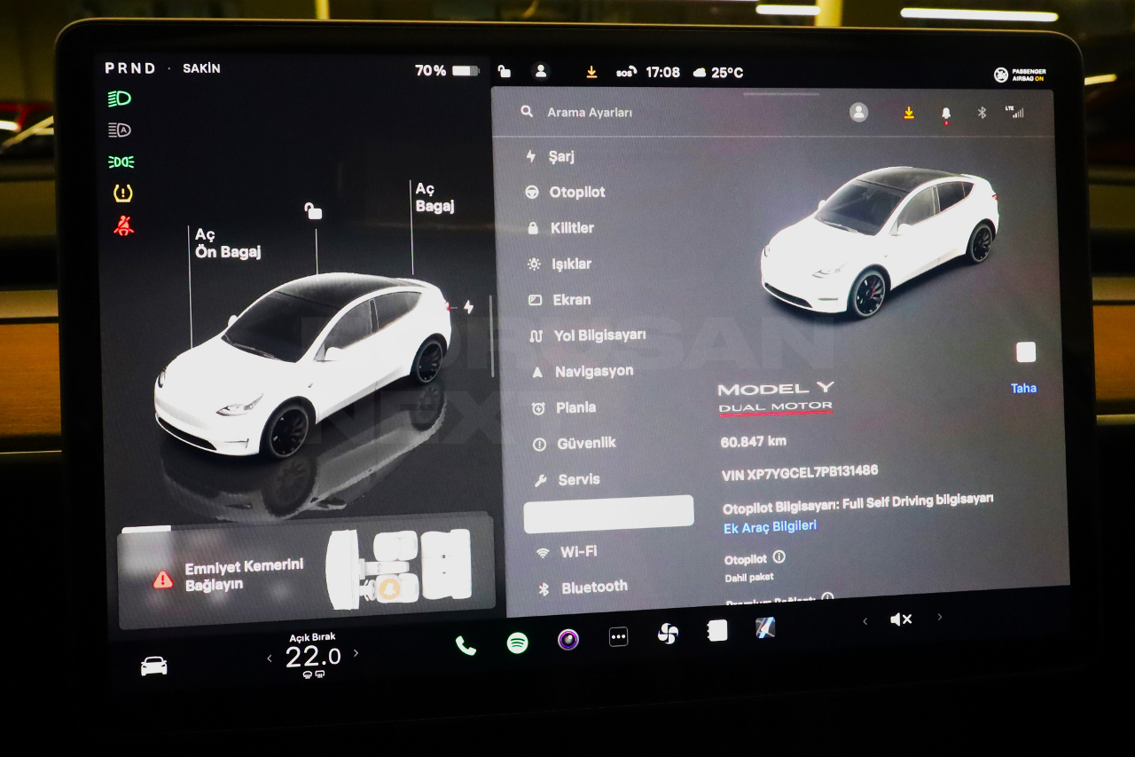 Tesla Model Y 2023