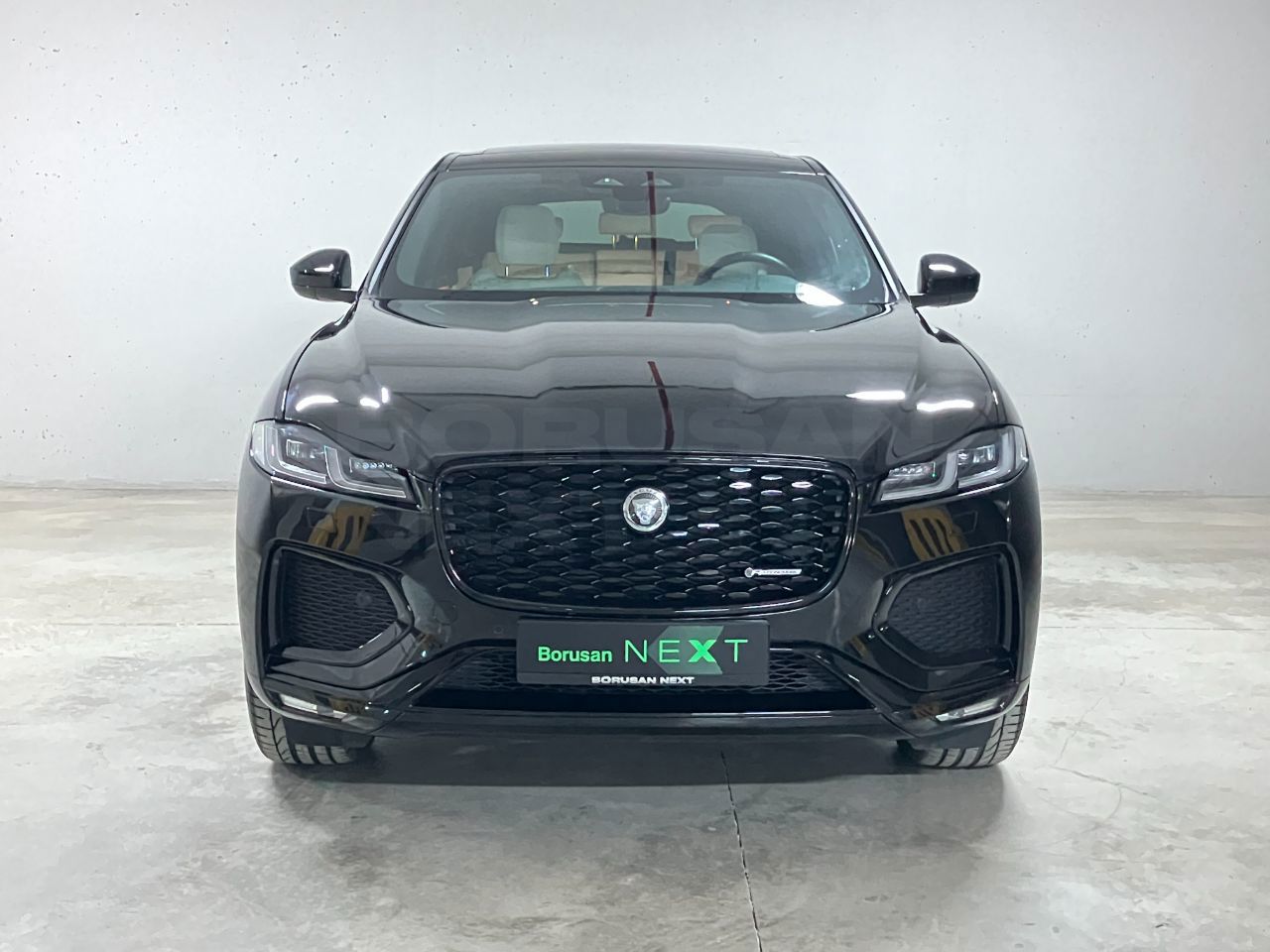 Jaguar F-PACE 2023