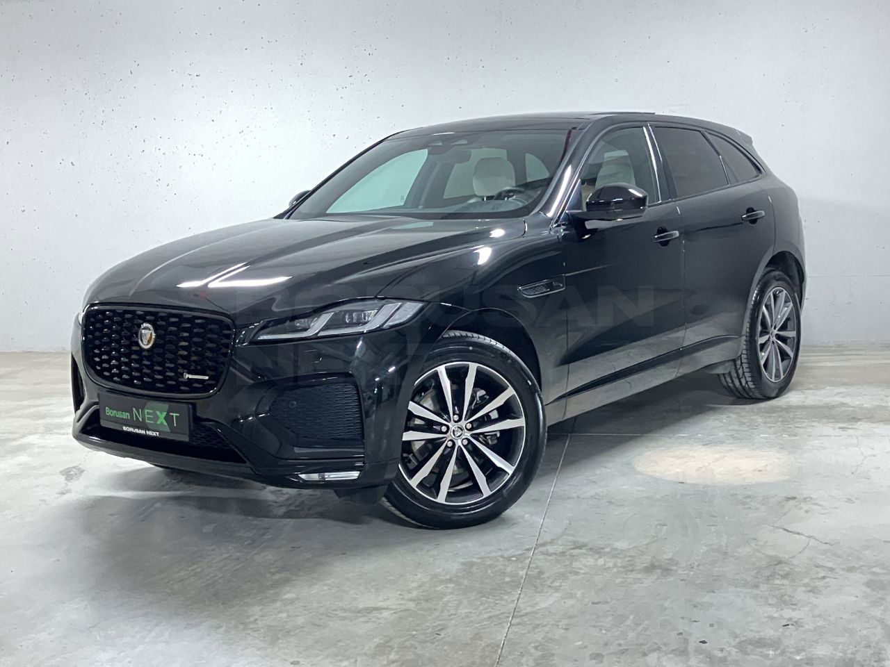 Jaguar F-PACE 2023