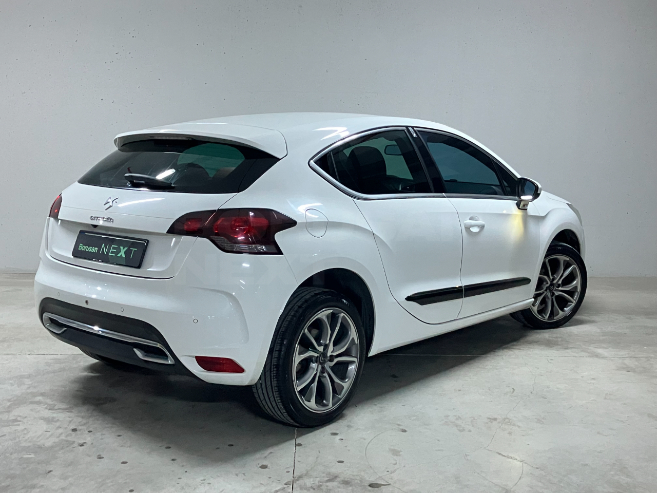 DS Automobiles DS 4 2014