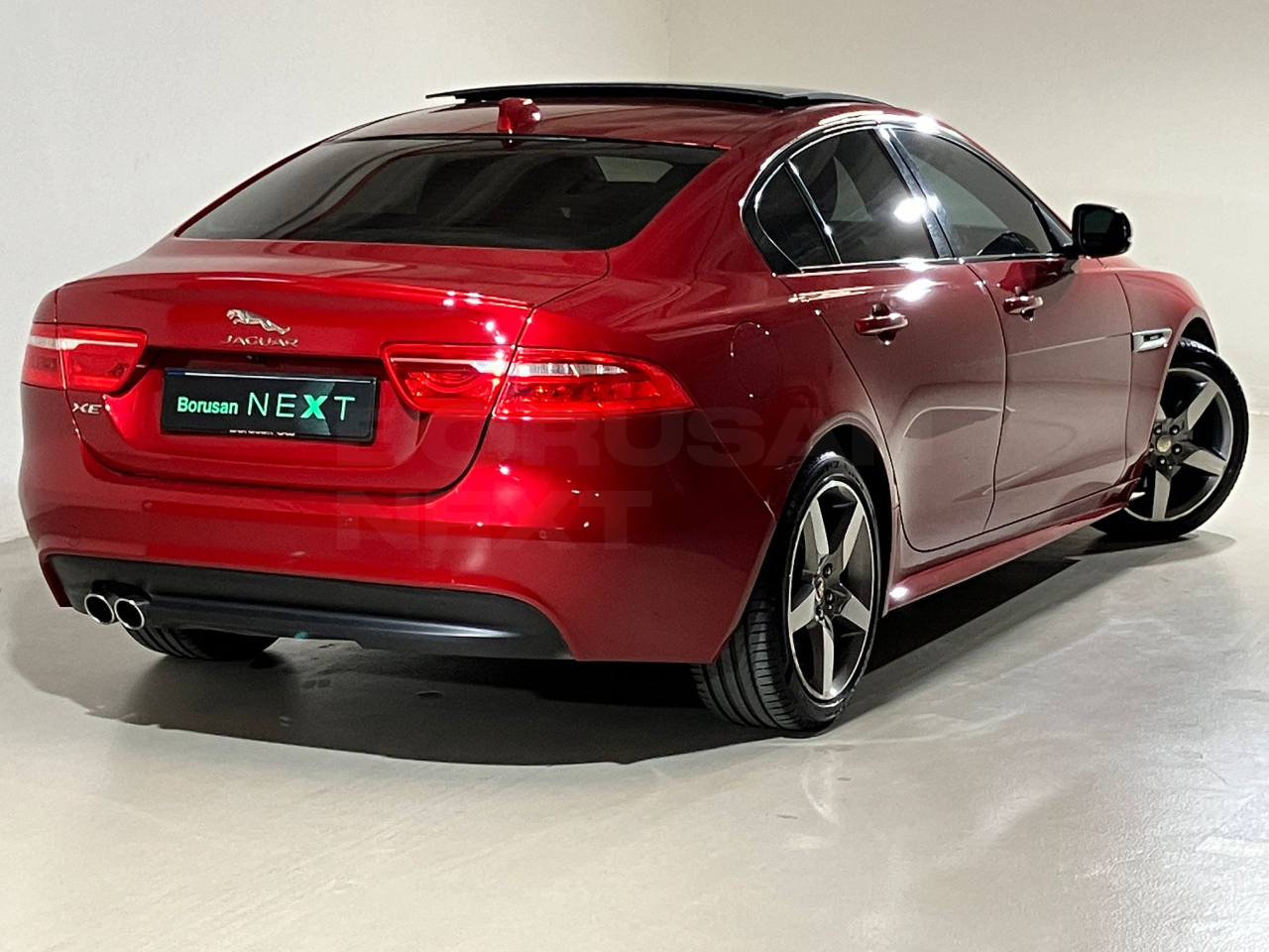 Jaguar XE 2016