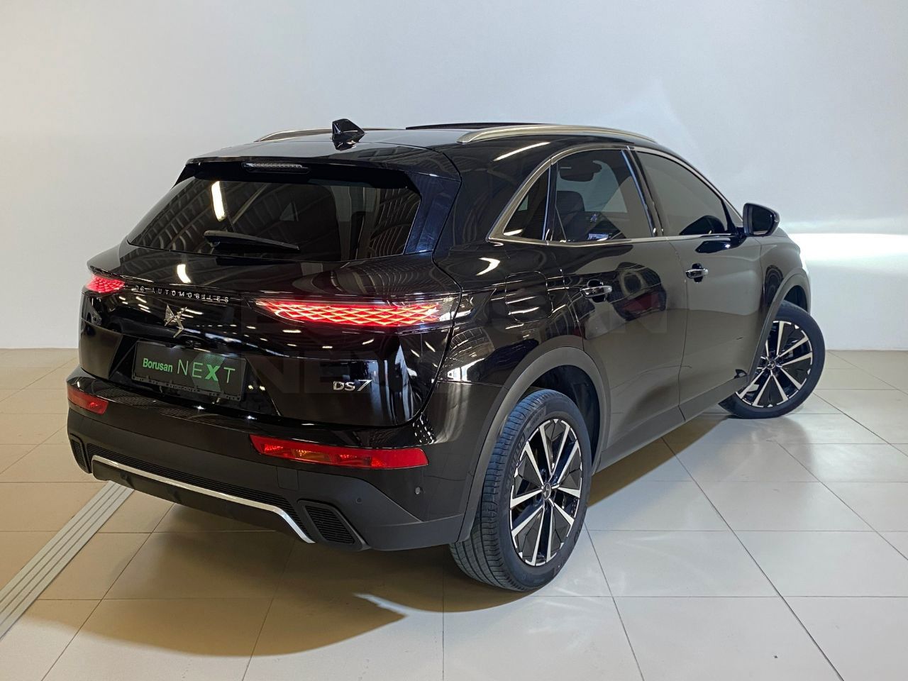 DS Automobiles DS 7 Crossback 2024