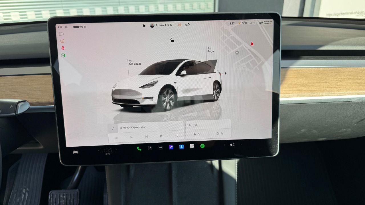 Tesla Model Y 2023