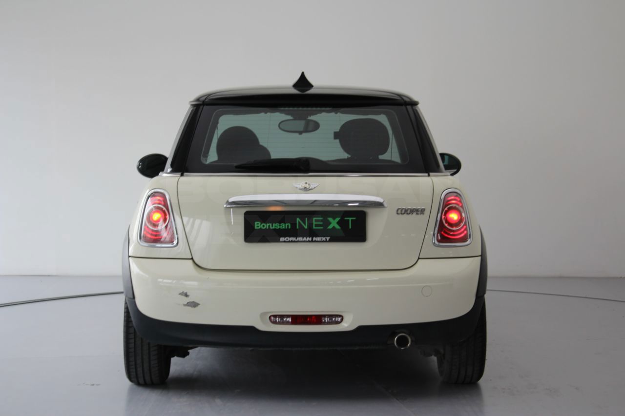 MINI Cooper 2011