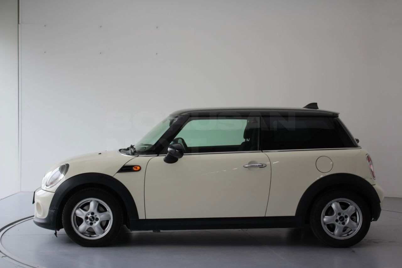 MINI Cooper 2011