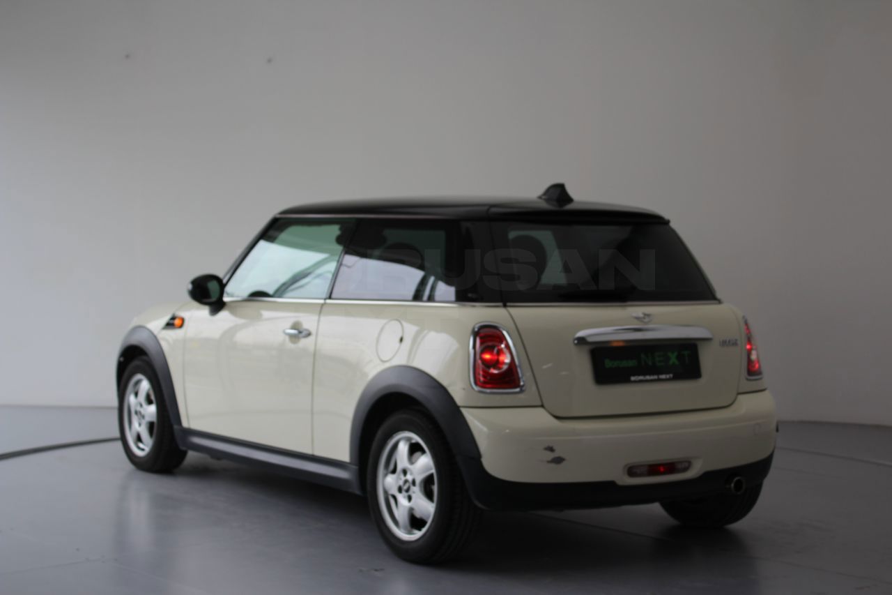 MINI Cooper 2011