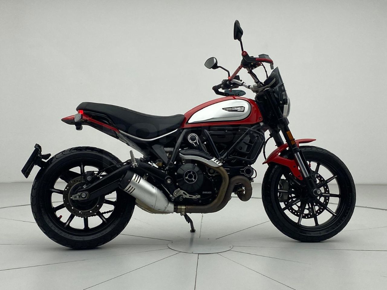 DUCATI Scrambler Icon 2021