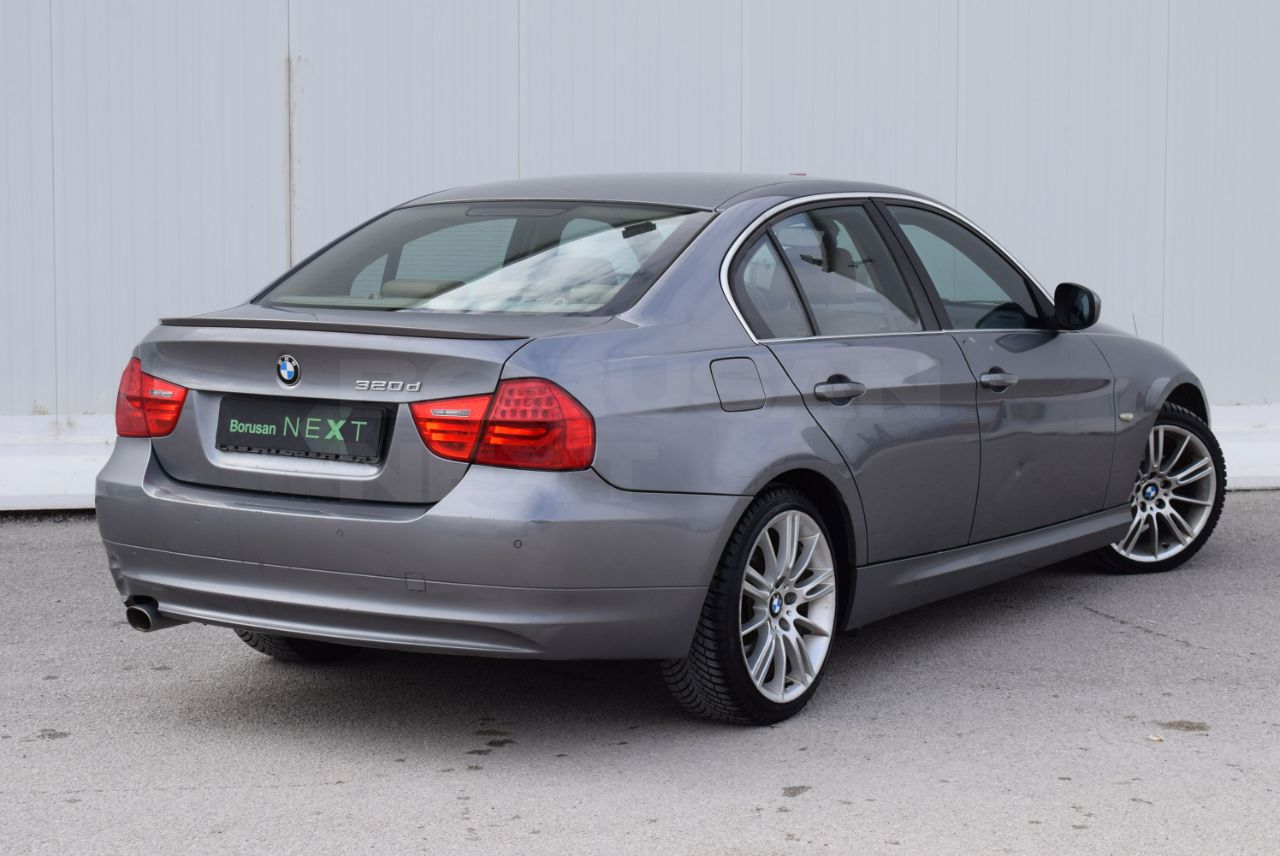 BMW 3 Serisi 2011