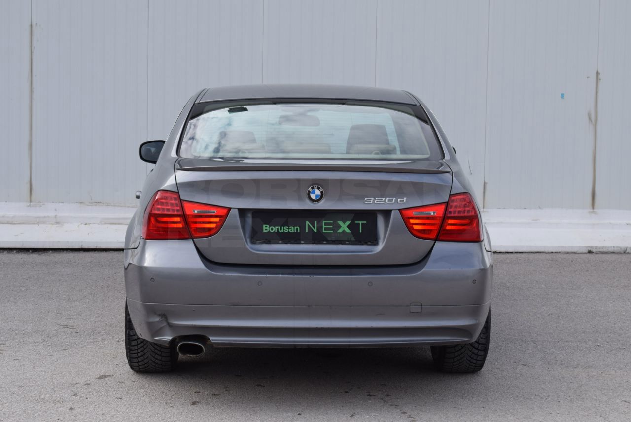 BMW 3 Serisi 2011