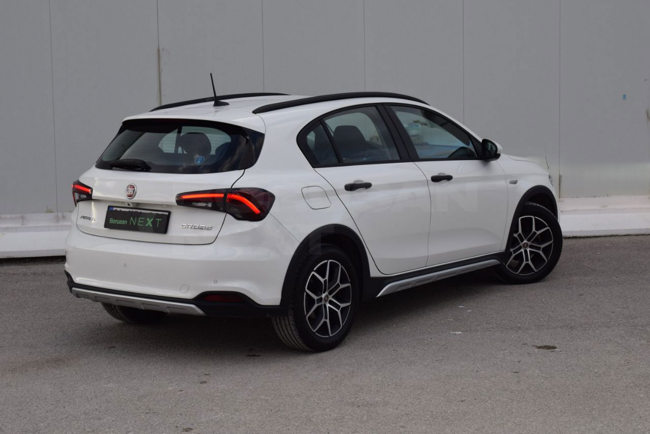 Fiat Egea Cross 2024