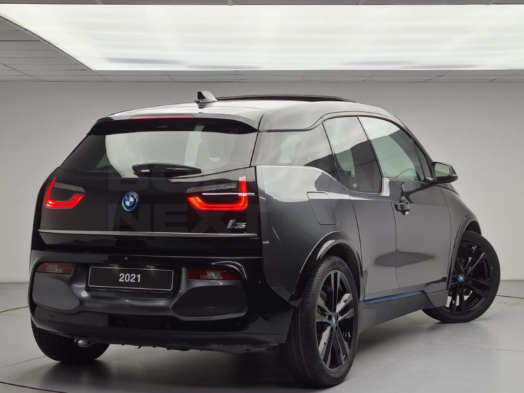 BMW i Serisi 2021