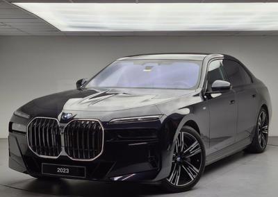 BMW i Serisi 2023