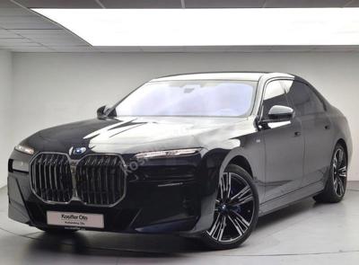 BMW i7 2024
