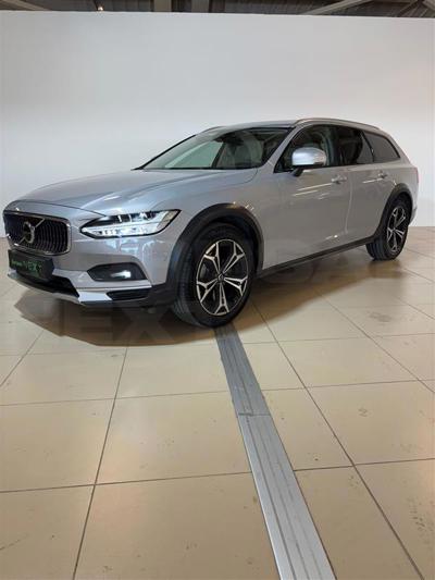 Volvo V90 Cross Country 2022
