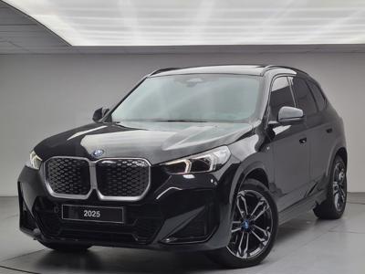 BMW iX1 2025