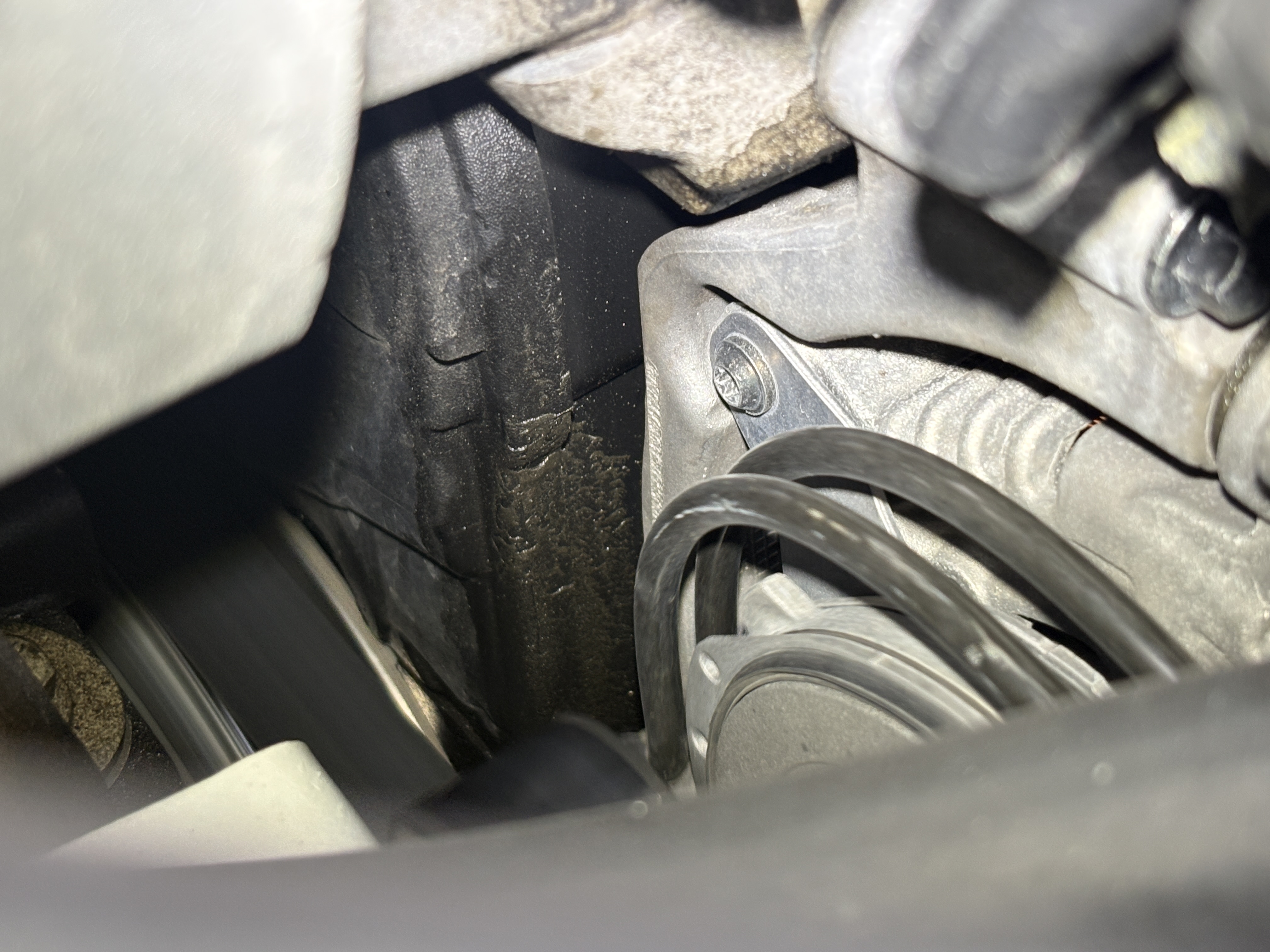 Motorda Yağ Kaçağı Var Mı? - Var
