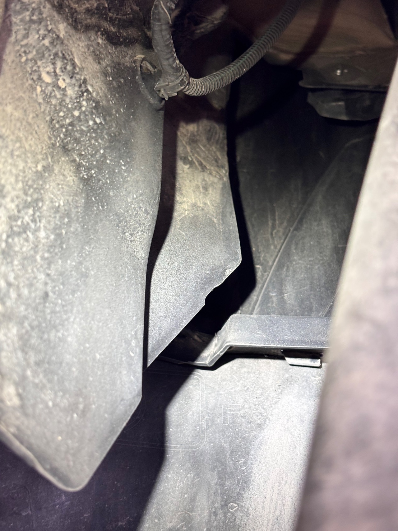Arka Panel - Tamir/Hasar Var
